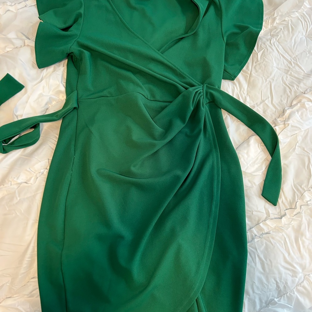 Chic Emerald Wrap Dress